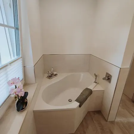 - Am Tannenwald Apartment